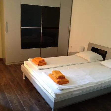 2-bedroom, 2-bathroom With Free Transport From Airport *